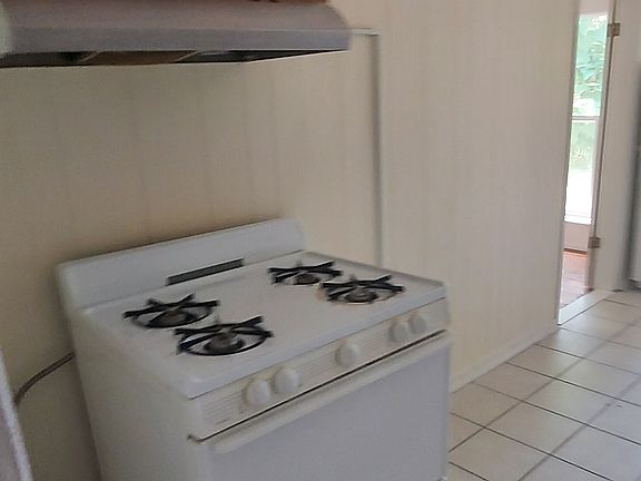 5th image of 201 W Madison Ave APT 3