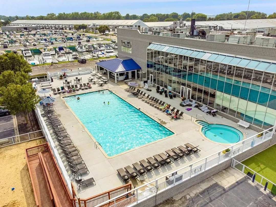 2 bed, 1850 sqft, $3,500 — Photo 3