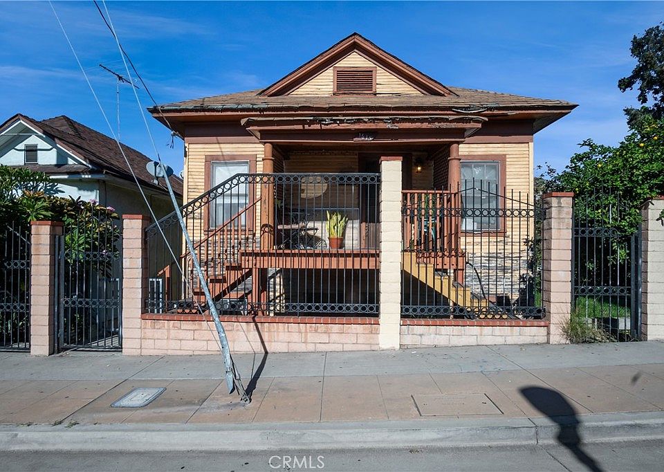 1st image of 1613 E 1st St