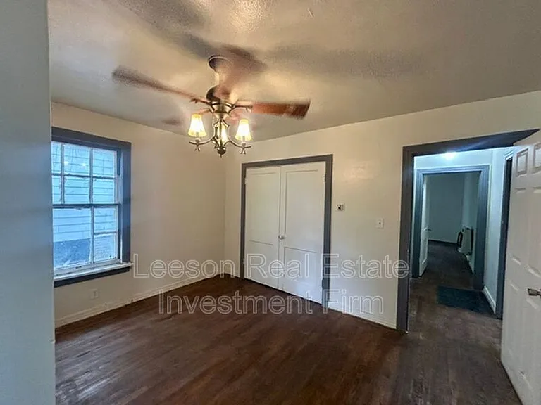 3407 Lillian St — Photo 16