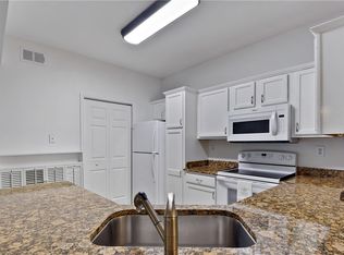 1704 Frederica Rd APT 401, Saint Simons Island, GA 31522