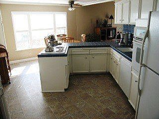 3rd image of 1900 Claremont Dr
