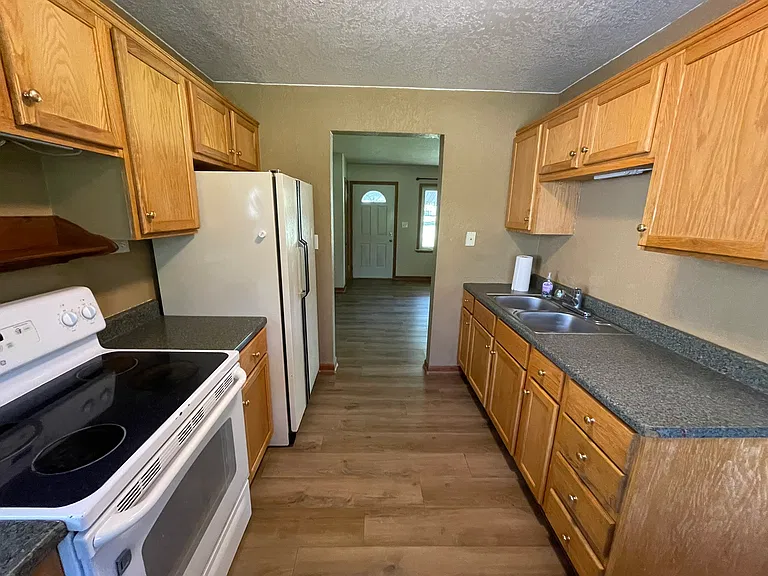 4488 Kenmar St — Photo 12