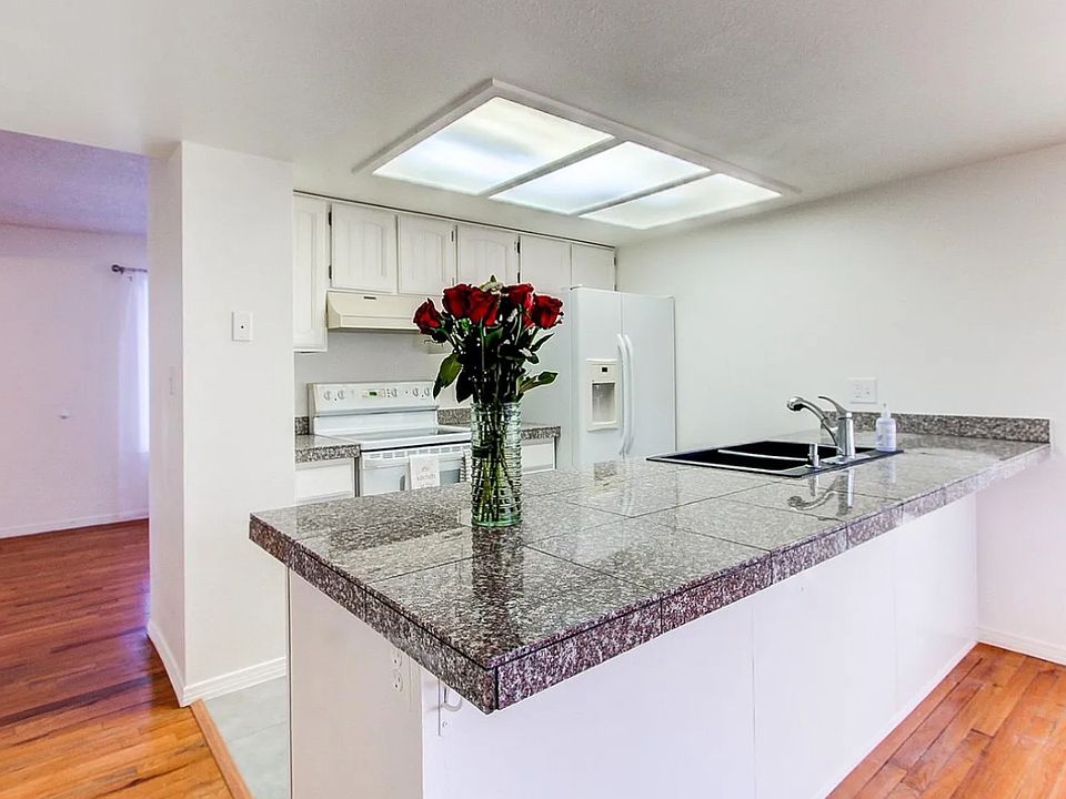 1st image of 18472 E Belleview Pl