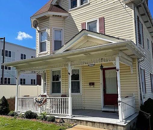 4th image of 518 Davisville Rd