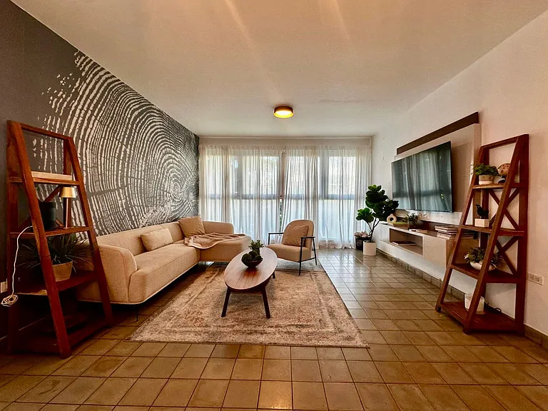 1 Condominio Almendro Ter #4 — Photo 1