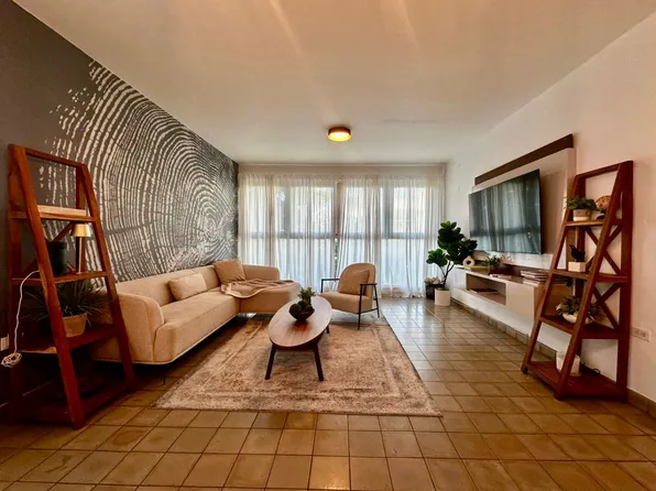 1 Condominio Almendro Ter #4, San Juan, PR 00913