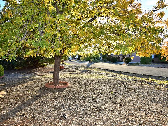 4th image of 4239 N Kearny Dr #20