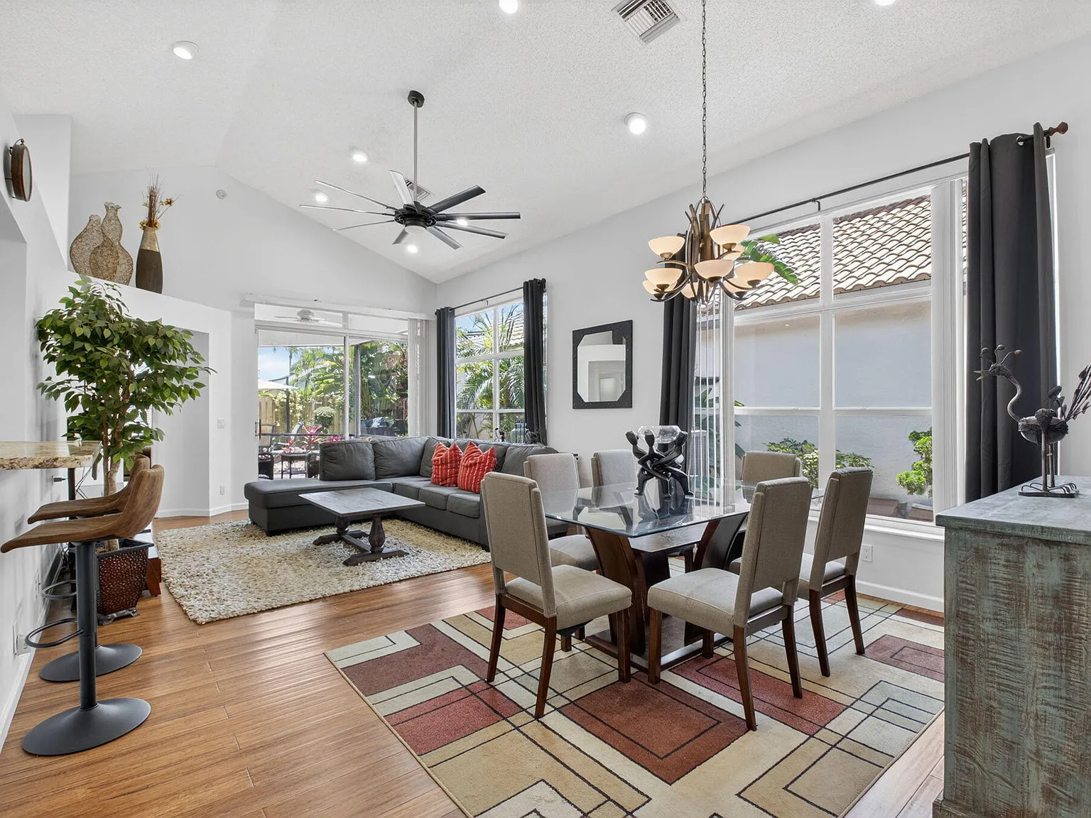 3 bed, 2.0 bath, 1629 sqft, $10,000 — Photo 1