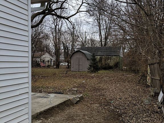 2nd image of 2615 E 17th St