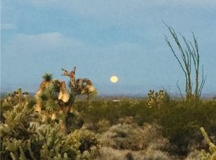 317 S Road Runner Rd, Yucca, AZ 86438