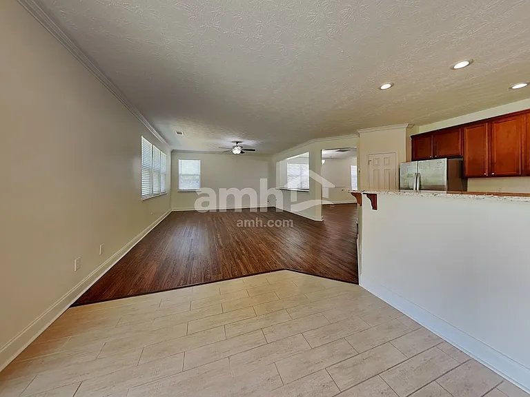 76 Parkmont Ct — Photo 5
