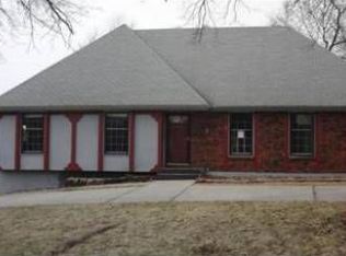 1205 SW 17th St, Blue Springs, MO 64015