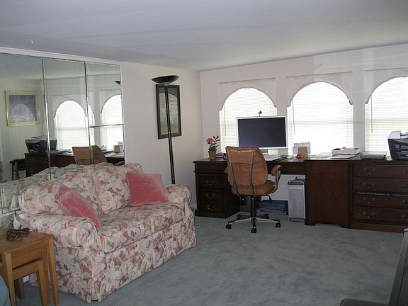 5th image of 2025 Michigan Dr