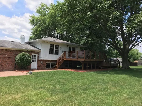 50 Idleway Ct, Greenwood, IN 46142