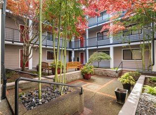 6600 SE Division St APT 304, Portland, OR 97206