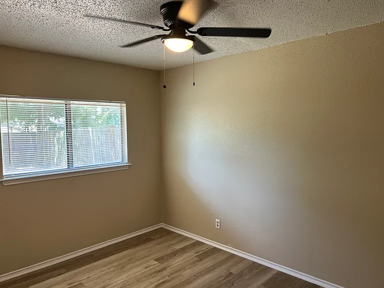 9446 Valley Rdg — Photo 10