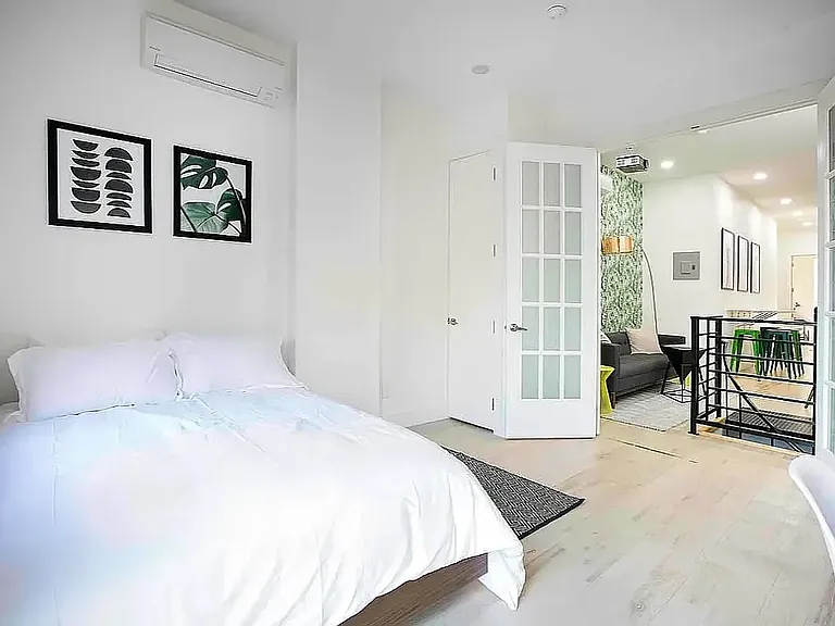 157 Wilson Ave #1R — Photo 5