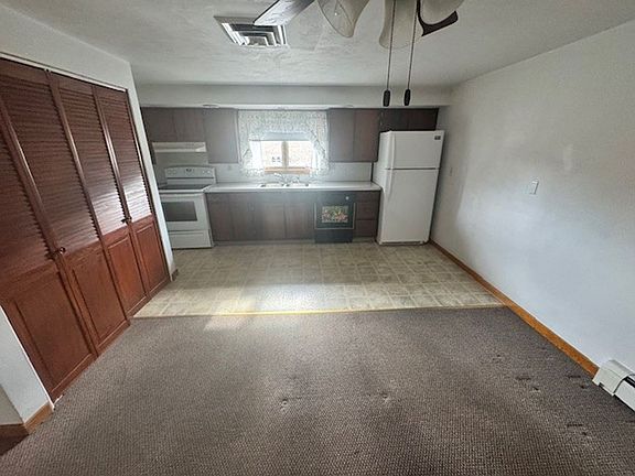 3rd image of 2563 Gap View Rd #3
