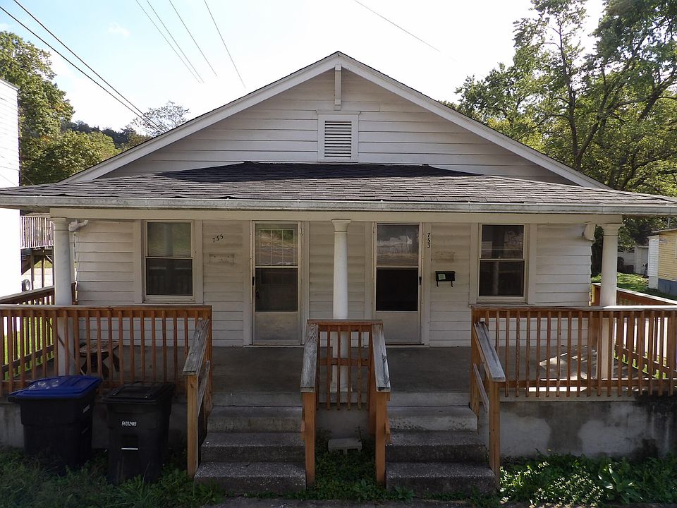 1st image of 753 Holmes St