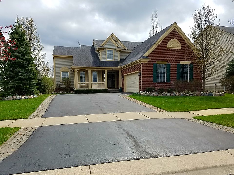 1st image of 913 Eden Lake Ct