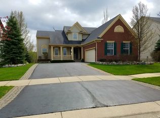 913 Eden Lake Ct, Oxford, MI 48371