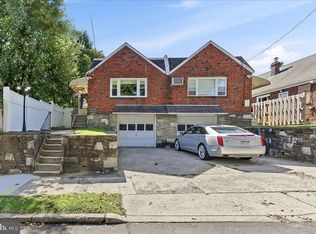 6931 Oakley St, Philadelphia, PA 19111