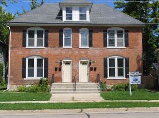 522-24 W Douglas St, Freeport, IL 61032