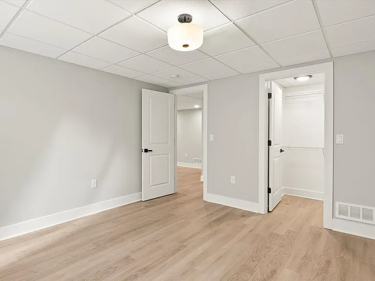 Parker Place — Photo 141