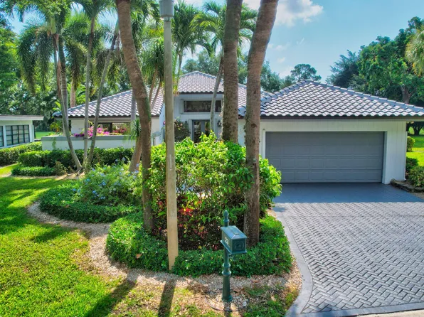 23 Oaks Lane, Boynton Beach, FL 33436