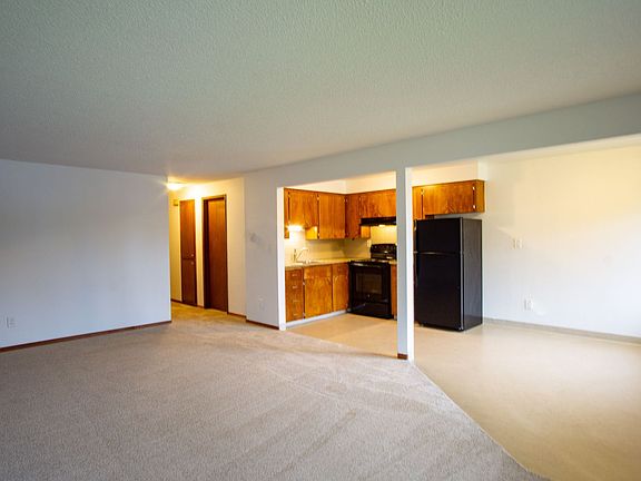 3rd image of 6300 E Burnside St APT 1