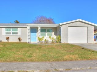 9604 Lakeside Ln, Port Richey, FL 34668