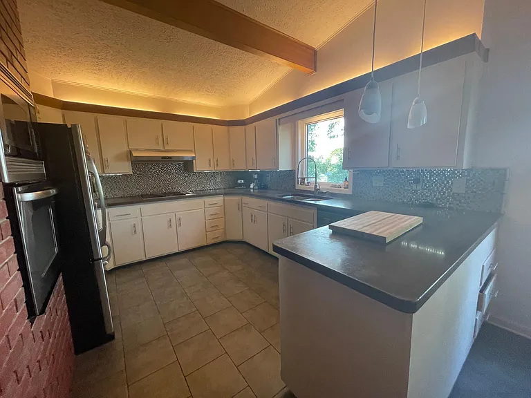 10618 Hilltop Rd — Photo 11