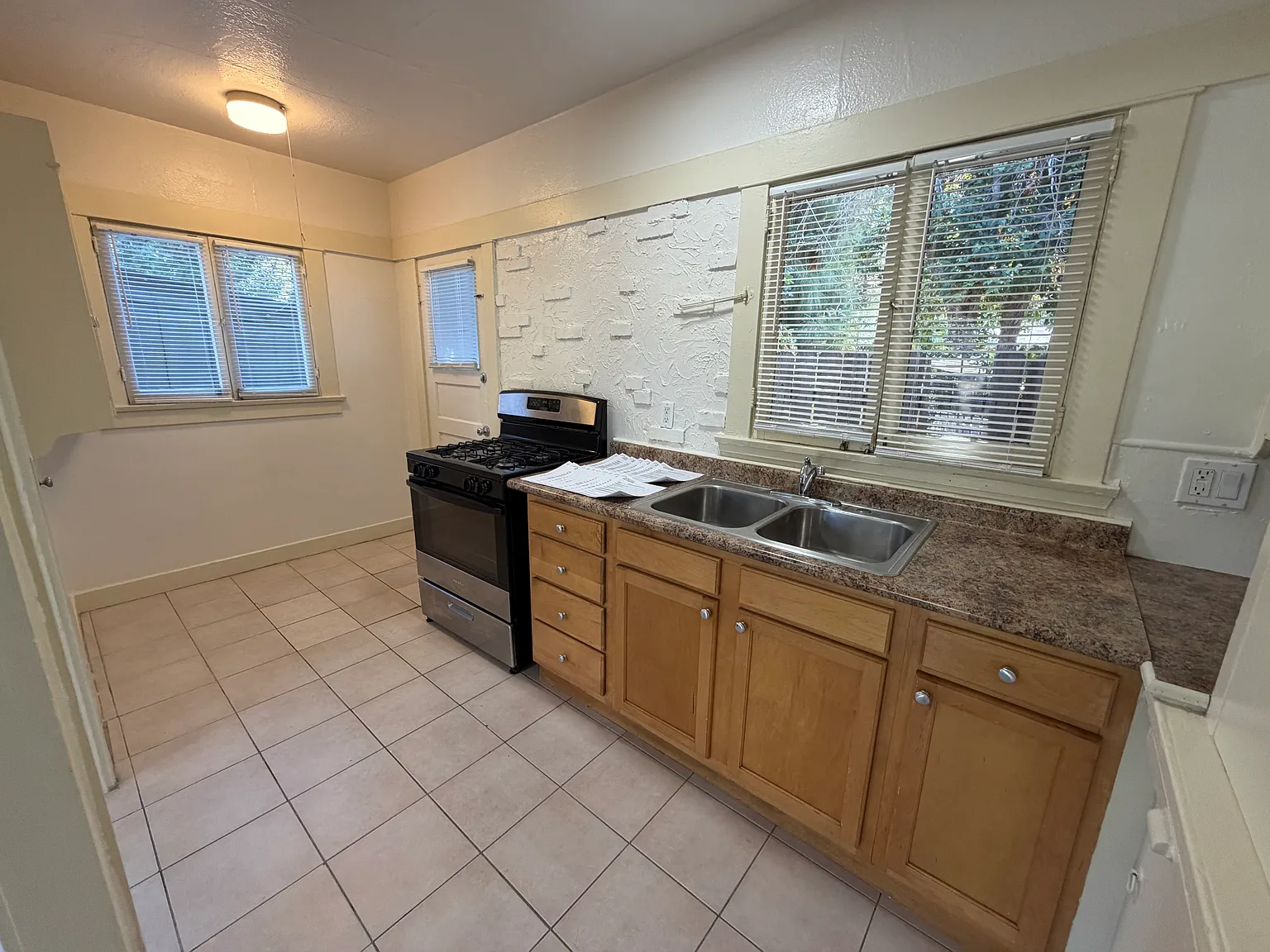 1 bed, $1,875 — Photo 4