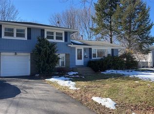 153 Armstrong Rd, Rochester, NY 14616