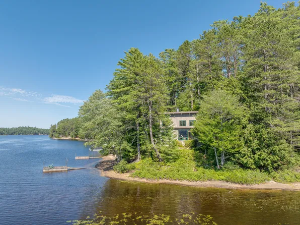 20 Lakewold Way, Long Lake, NY 12847