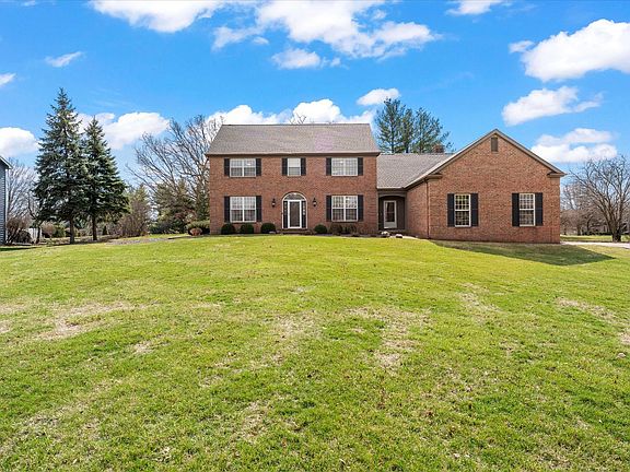 2nd image of 1303 Hickory Tree Ct