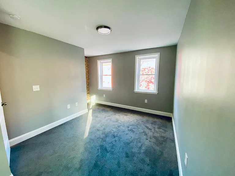 126 S Arlington Ave — Photo 11