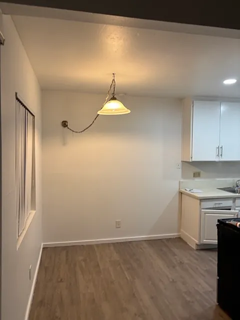 2 bed, 1.5 bath, 845 sqft, $2,400 — Photo 3