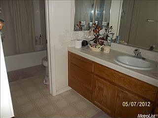 4th image of 558 Stonewood Dr