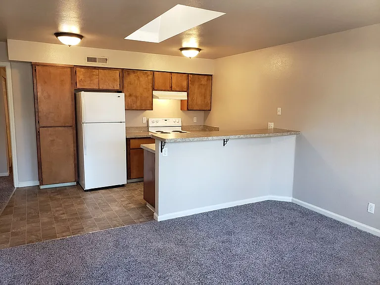 219 W. 20th Street — Photo 20