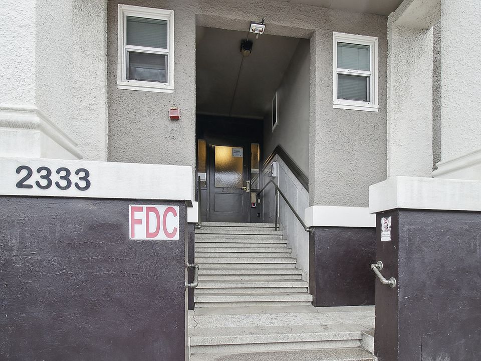 Main entrance door of the apartment building at 2333 Channing Way, Berkeley, CA 94704, USA