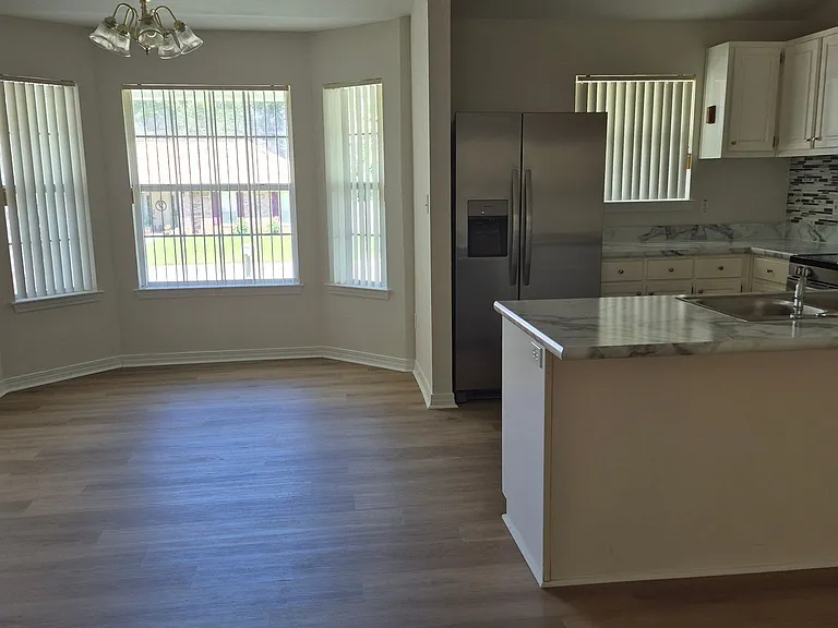 7361 Chimney Pines Dr — Photo 5