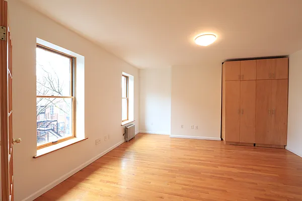 Rented by Douglas Elliman | media 24