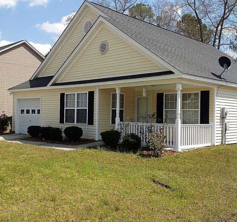 1st image of 201 Hester Woods Dr