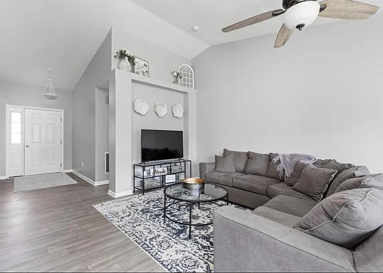 2471 Bridlewood Dr #1 — Photo 4