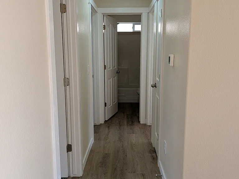 2723 Manchester Dr — Photo 8