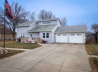 1310 E Maple Ave, Norfolk, NE 68701