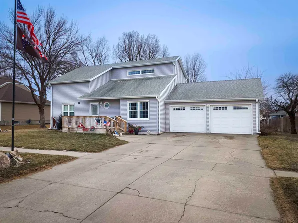 1310 E Maple Ave, Norfolk, NE 68701
