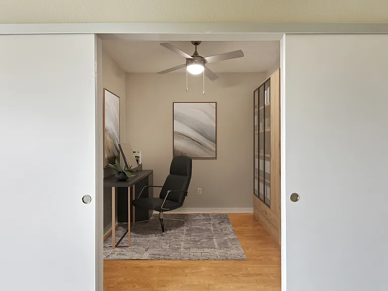 Cole Apartments — Photo 12